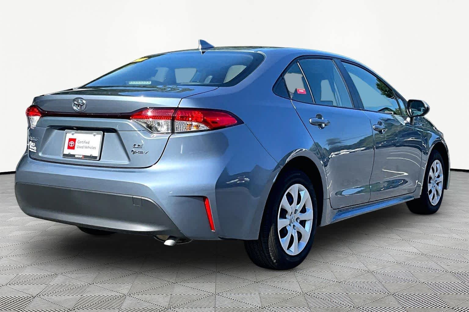 Used 2026 Celestite Toyota Hybrid LE image 13