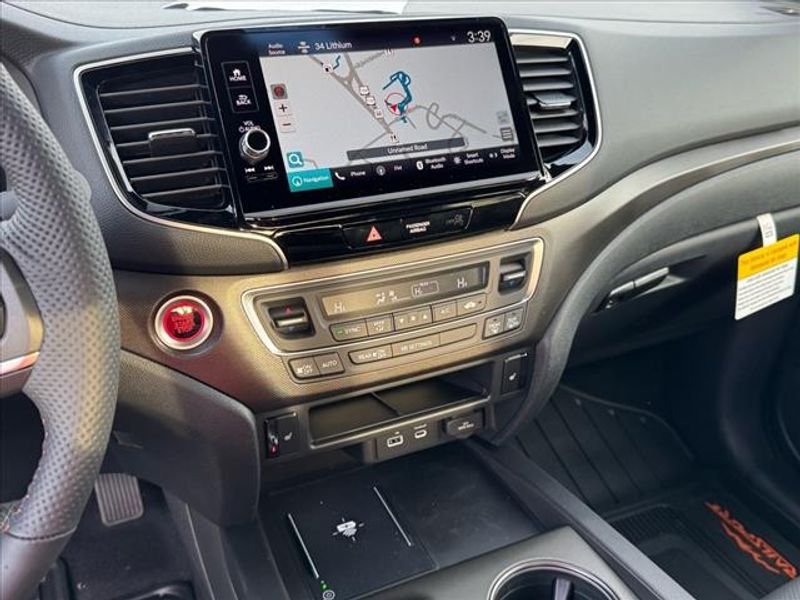 2025 Honda Ridgeline TrailSport - Photo 11