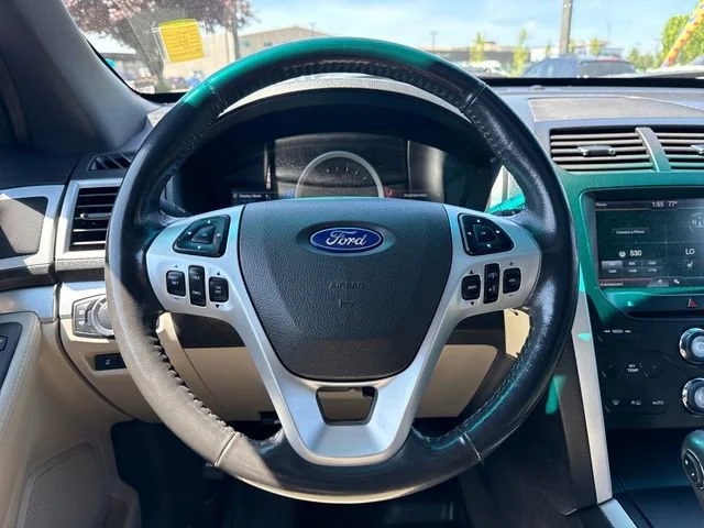 Used 2013 Ruby Red Metallic Ford XLT image 19