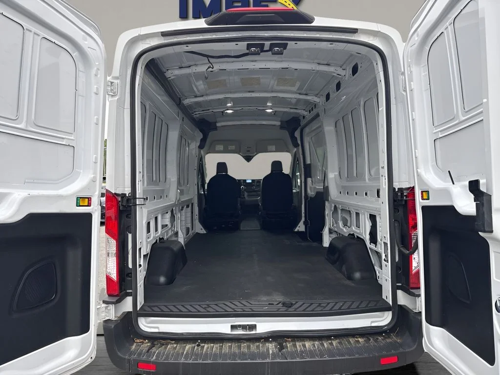 Used 2023 White Ford Base image 24
