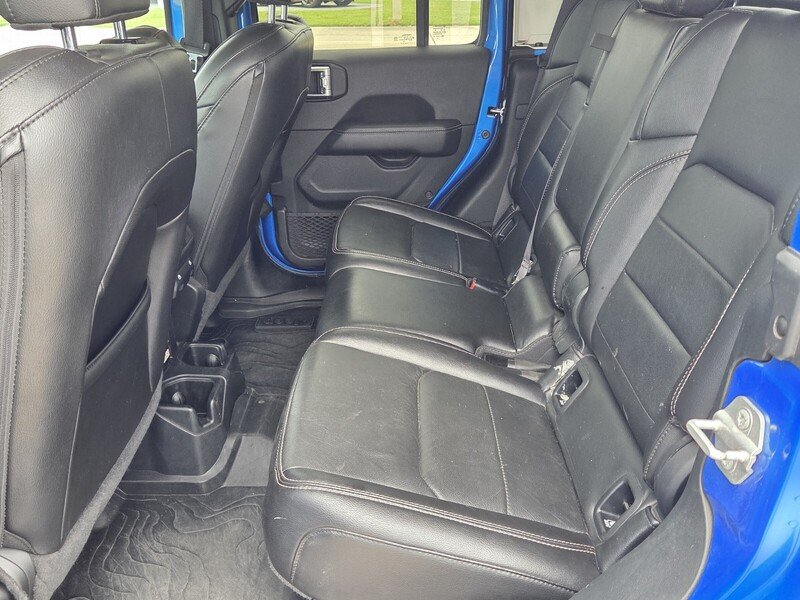 Certified Used 2020 Hydro Blue Pearlcoat JEEP OVERLAND 4X4 image 12