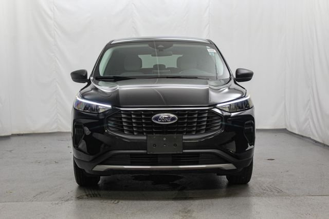 Used 2025 Black Ford Active image 3