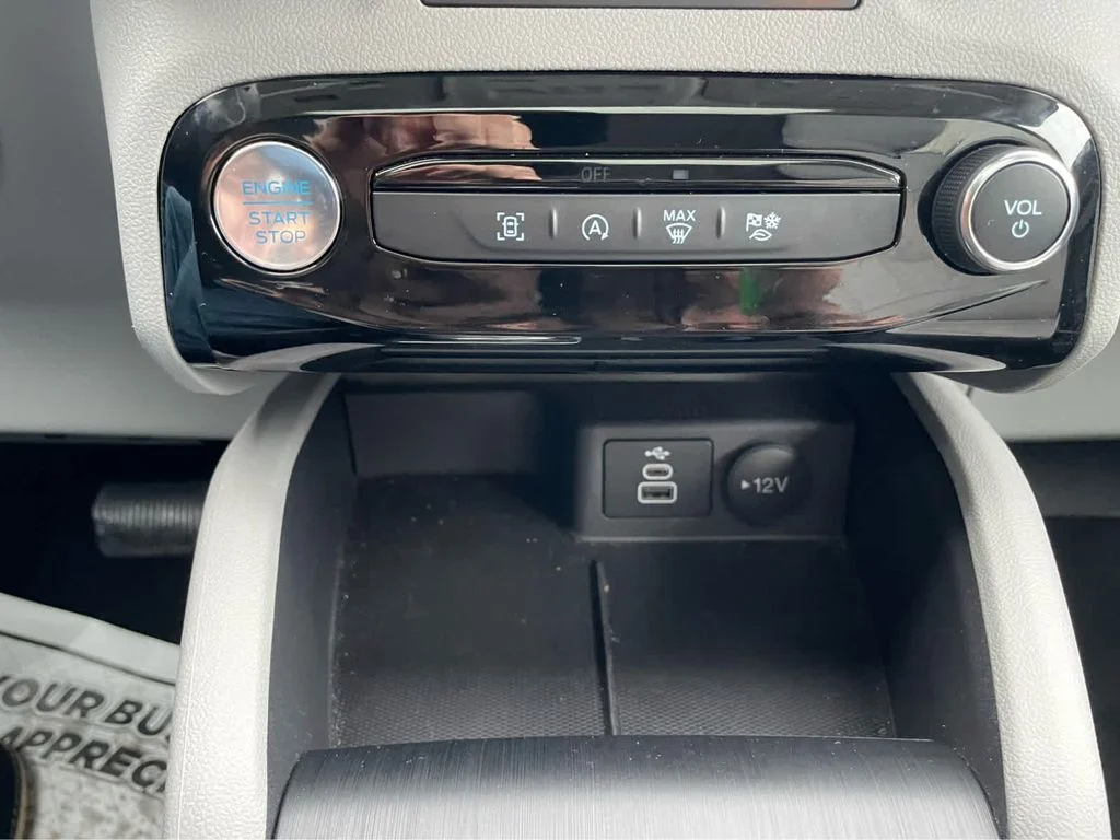 Used 2025 Gray Ford Active image 22