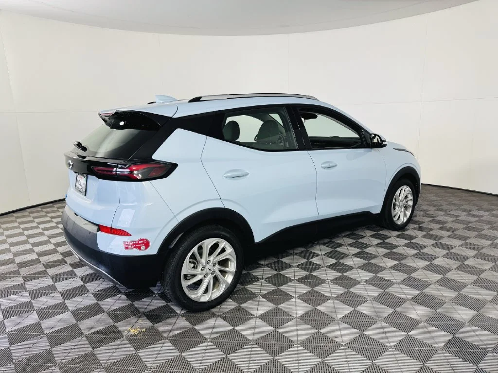 Used 2023 Blue Chevrolet LT image 26
