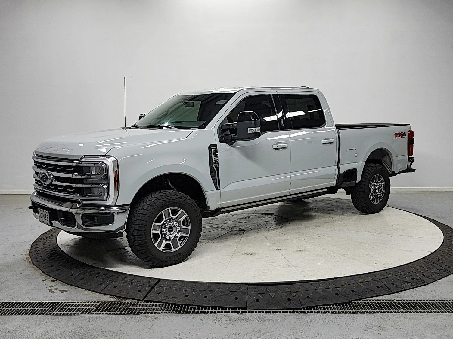 Used 2025 White Ford Lariat image 3