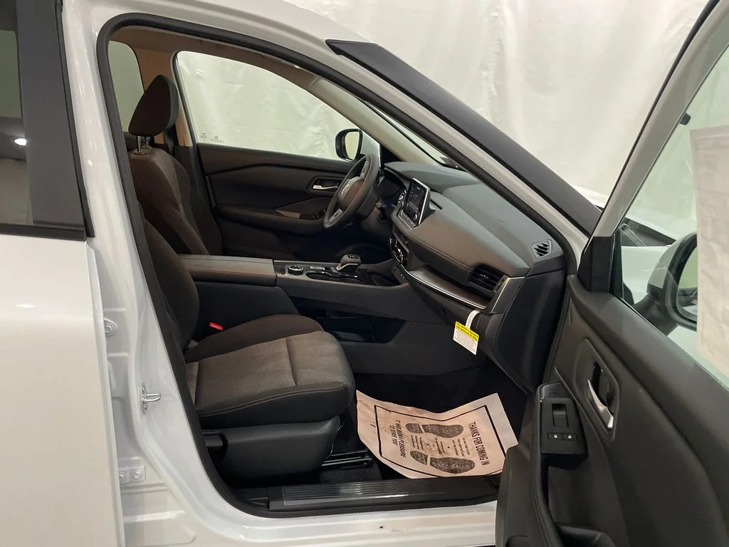 New 2026 Everest White Pearl Tricoat Nissan SV image 23