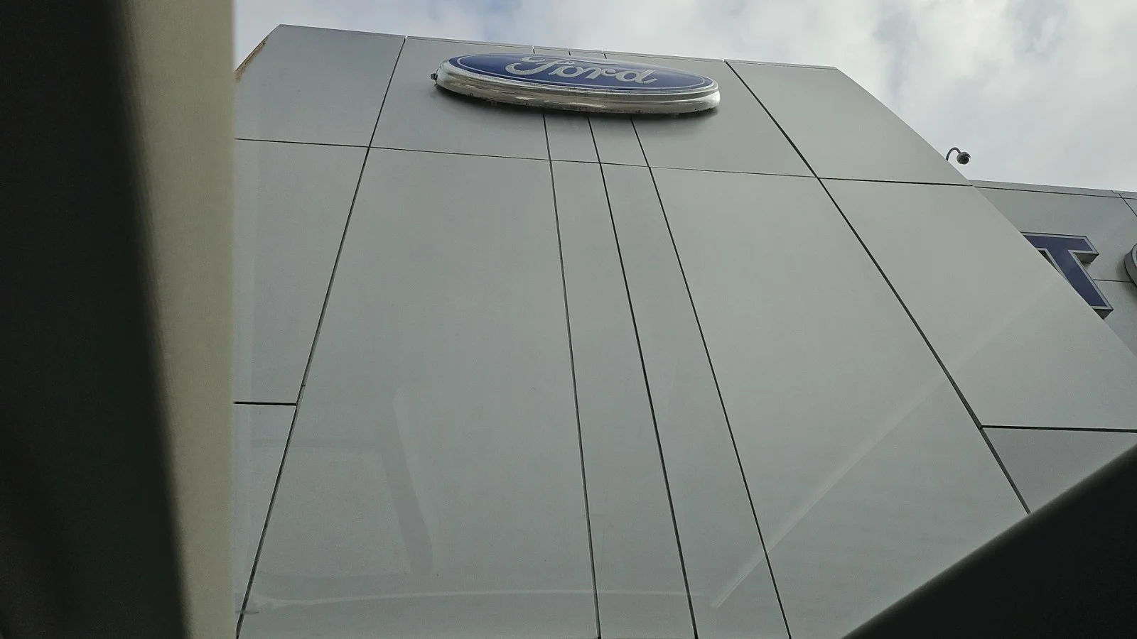 New 2026 Star White Metallic Tri-Coat Ford Active 4WD image 17