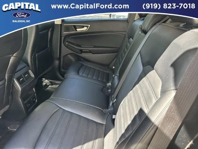 Used 2022 White Ford SEL image 18