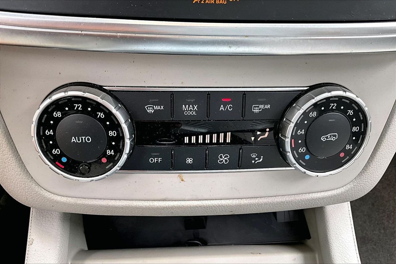 Used 2014 Silver Mercedes-Benz ML 350 image 25