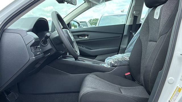 New 2026 Platinum White Pearl Honda SE image 10