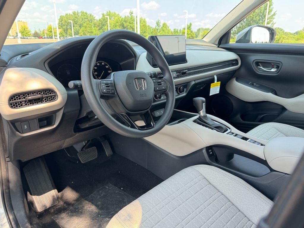 New 2027 Solar Silver Metallic Honda LX AWD image 9