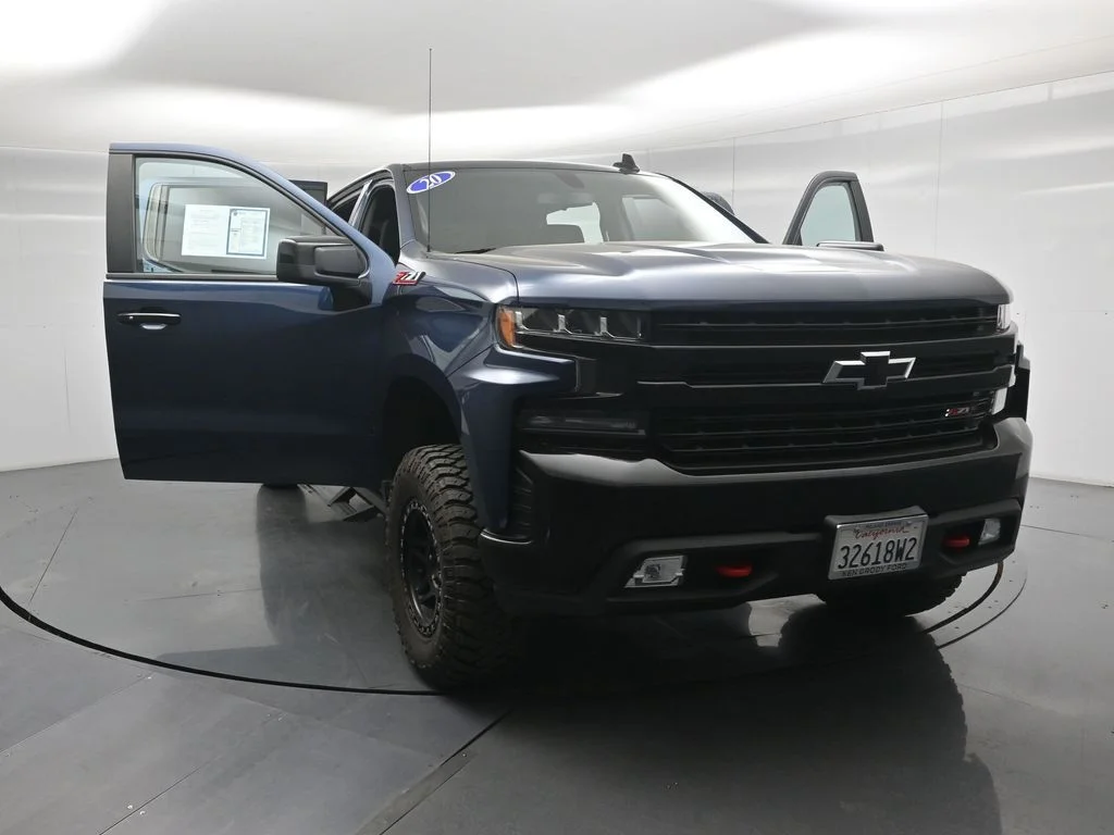 Used 2020 Blue Chevrolet LT Trail Boss image 32