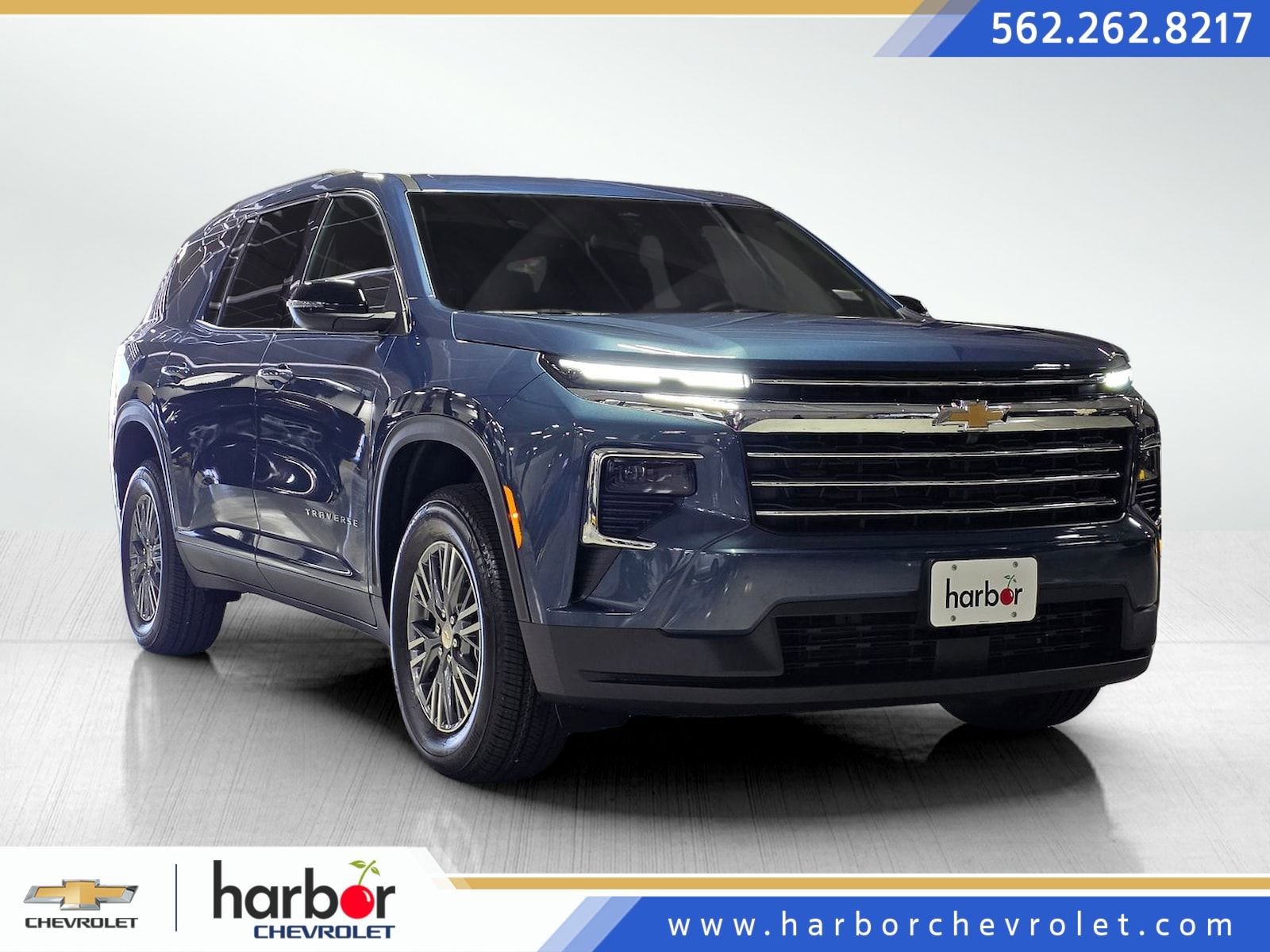 2026 Chevrolet Traverse FWD LT's photo