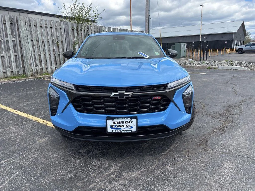 Used 2024 Blue Chevrolet 1RS image 2