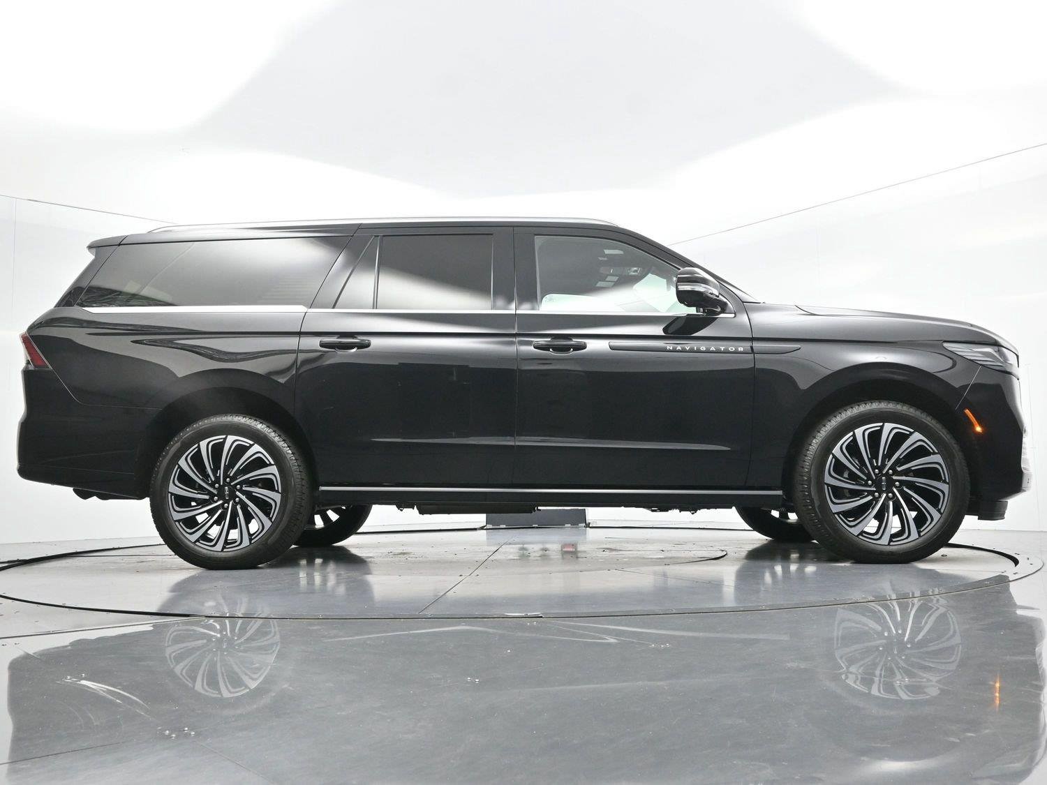 Used 2025 Black Lincoln Black Label image 66