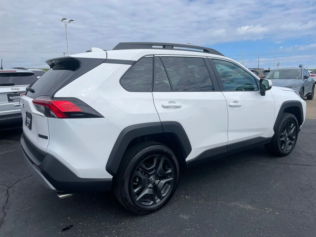 Used 2024 Ice Toyota Adventure image 4