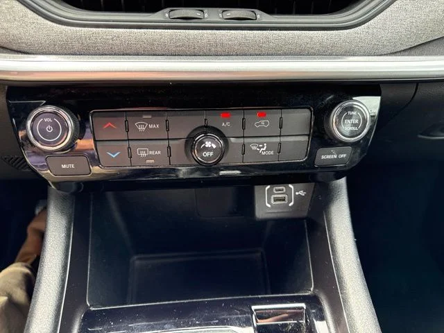 Used 2024 Gray Jeep Latitude image 38