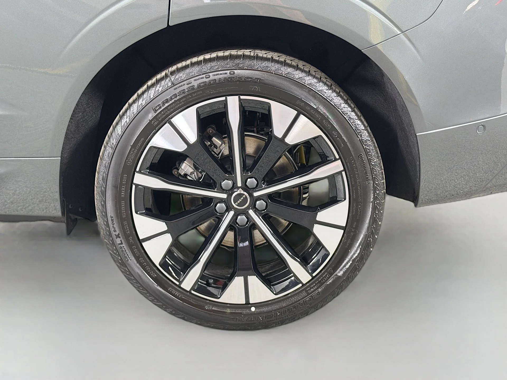 New 2026 Forest Lake Volvo Plus image 28
