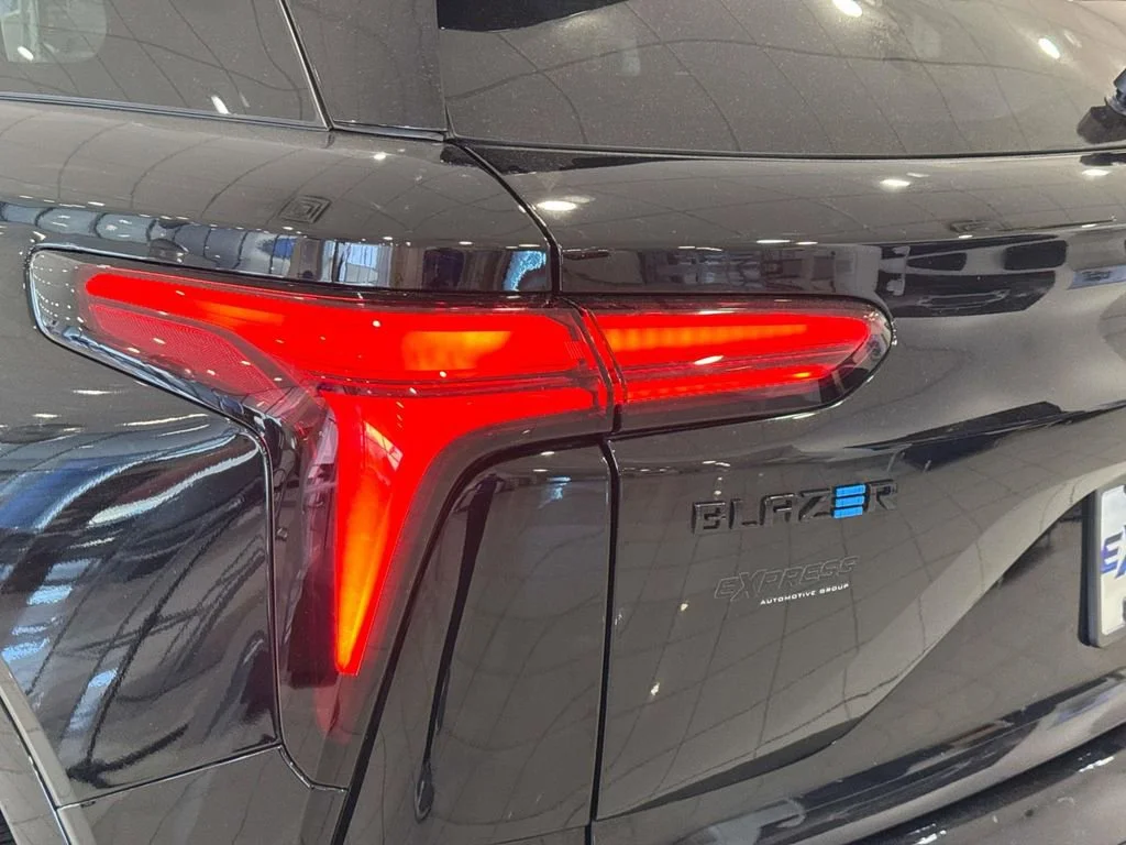 2025 Chevrolet Blazer EV RS - Photo 11