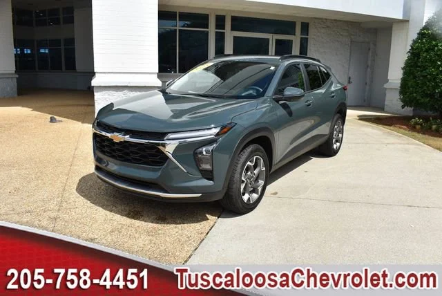 Used 2025 Cypress Gray Chevrolet LT image 5