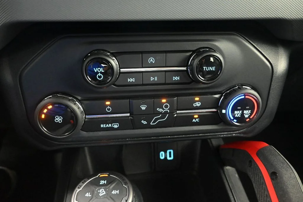 Used 2022 Black Ford Base image 22