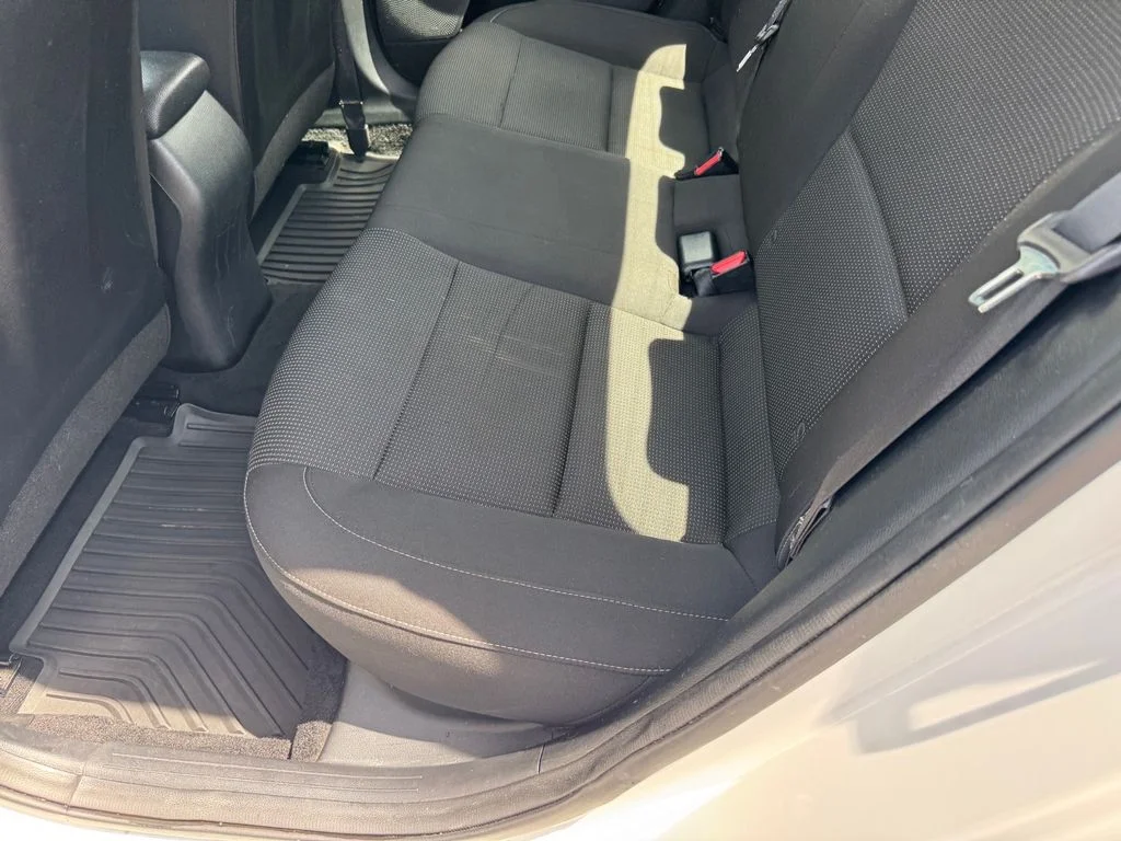 Used 2020 White Kia FE image 9