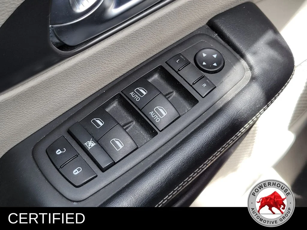 Used 2022 White Chrysler Touring L image 26