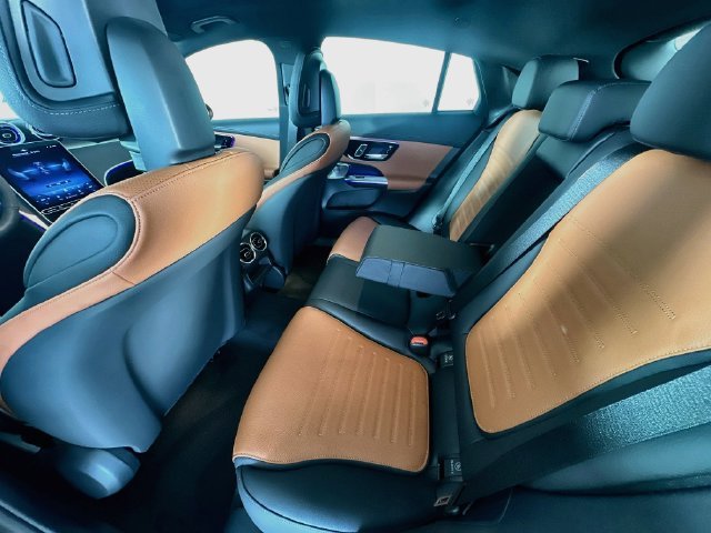 New 2027 MANUFAKTUR Alpine Grey Mercedes-Benz GLC 53 AMG® image 25