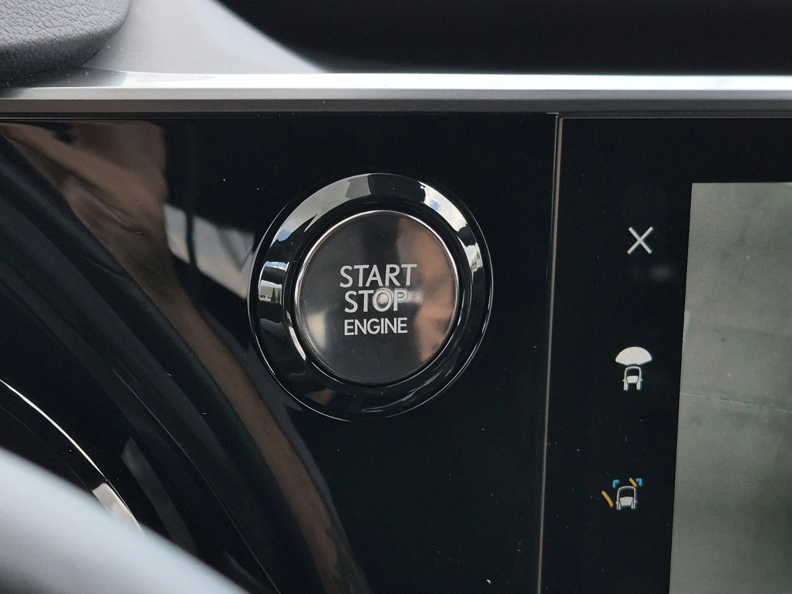 Used 2025 White Pearl Lexus RX 350 Premium image 33