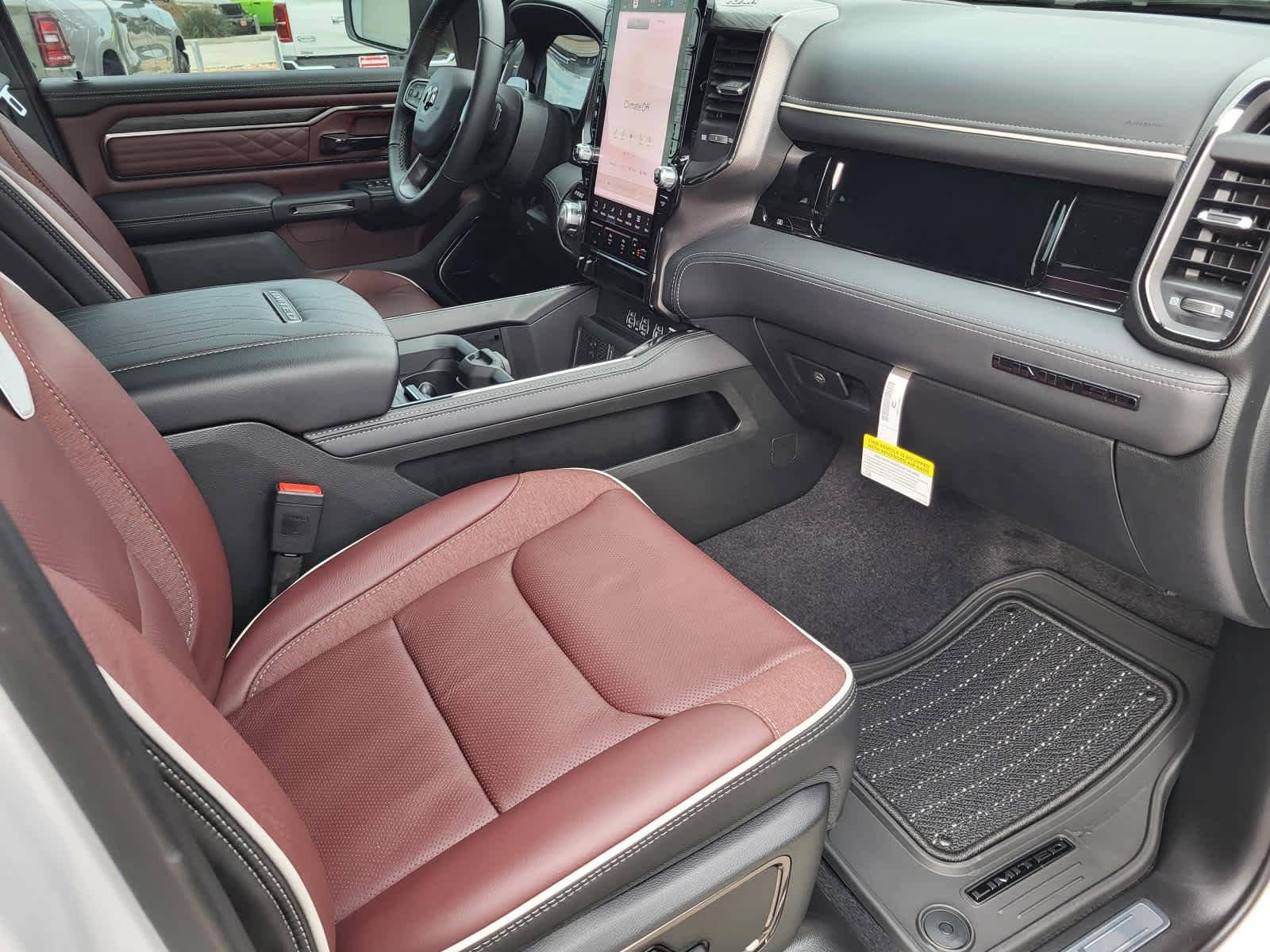 2026 RAM 1500 Limited - Photo 9