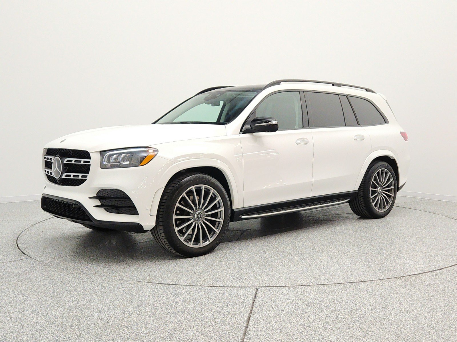 2023 Mercedes-Benz GLS GLS580's photo