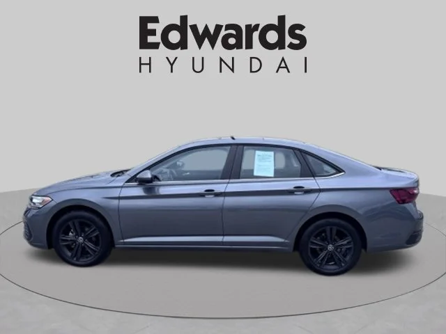 Used 2024 Gray Volkswagen 1.5T SE image 9