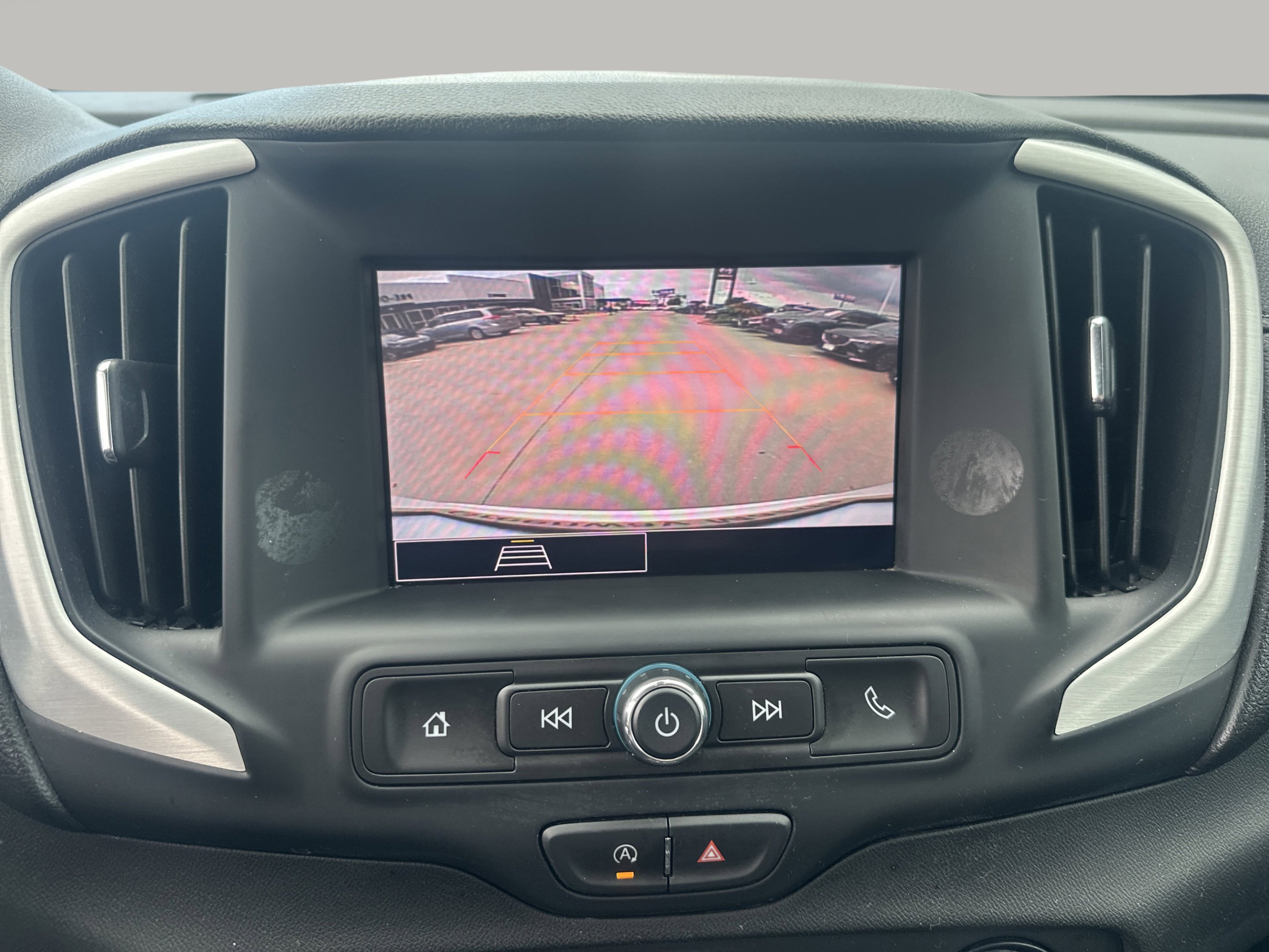 Used 2024 Summit White GMC SLE image 17
