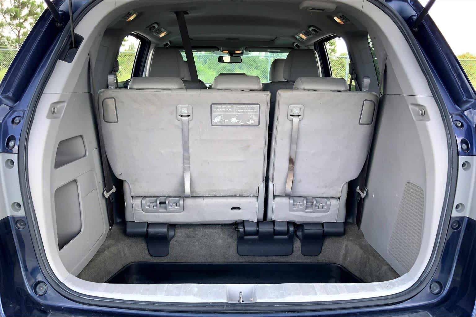 Used 2015 Obsidian Blue Pearl Honda EX-L image 34