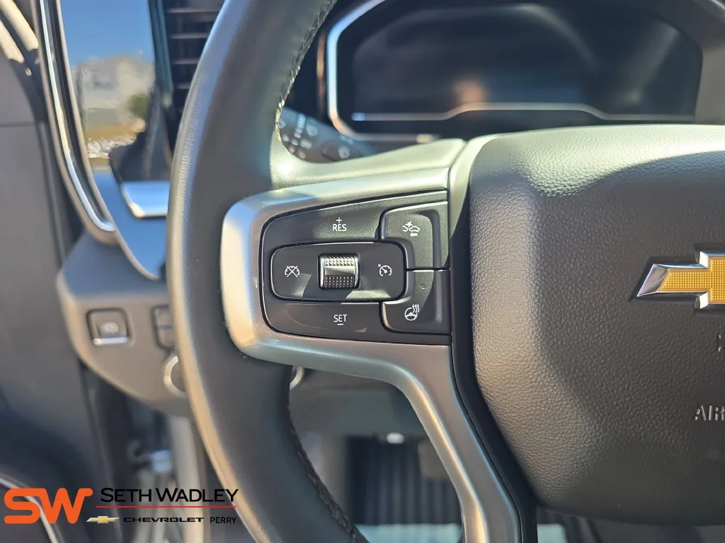 Used 2025 Sterling Gray Metallic Chevrolet LT image 16