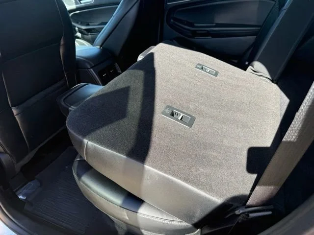Used 2022 Black Ford SEL image 36