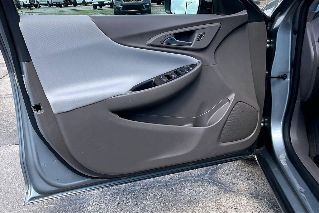 Used 2024 Gray Chevrolet LT image 17
