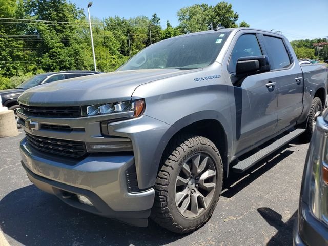 Used 2019 Gray Chevrolet RST image 2
