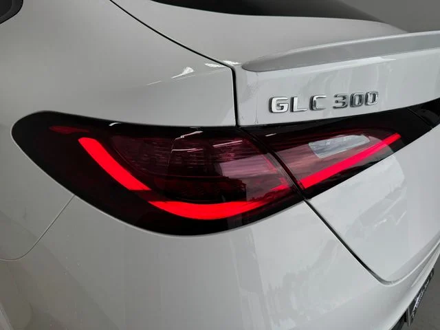 New 2026 Polar White Mercedes-Benz GLC 300 Coupe image 34