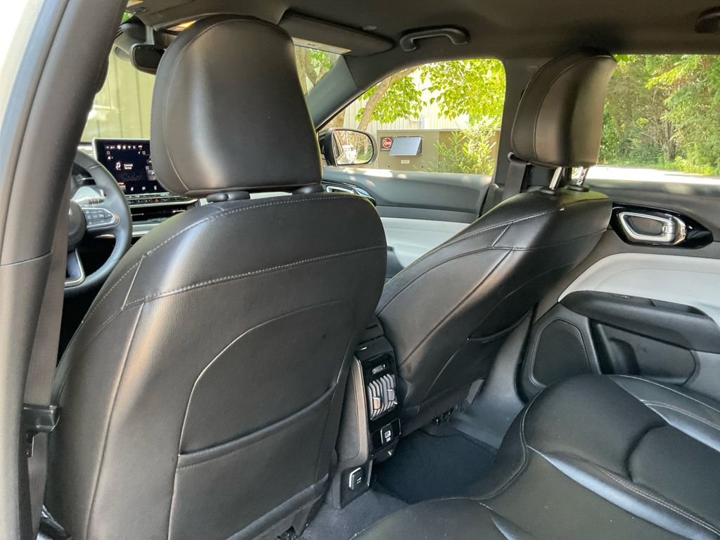 Used 2024 Silver Jeep Limited image 30
