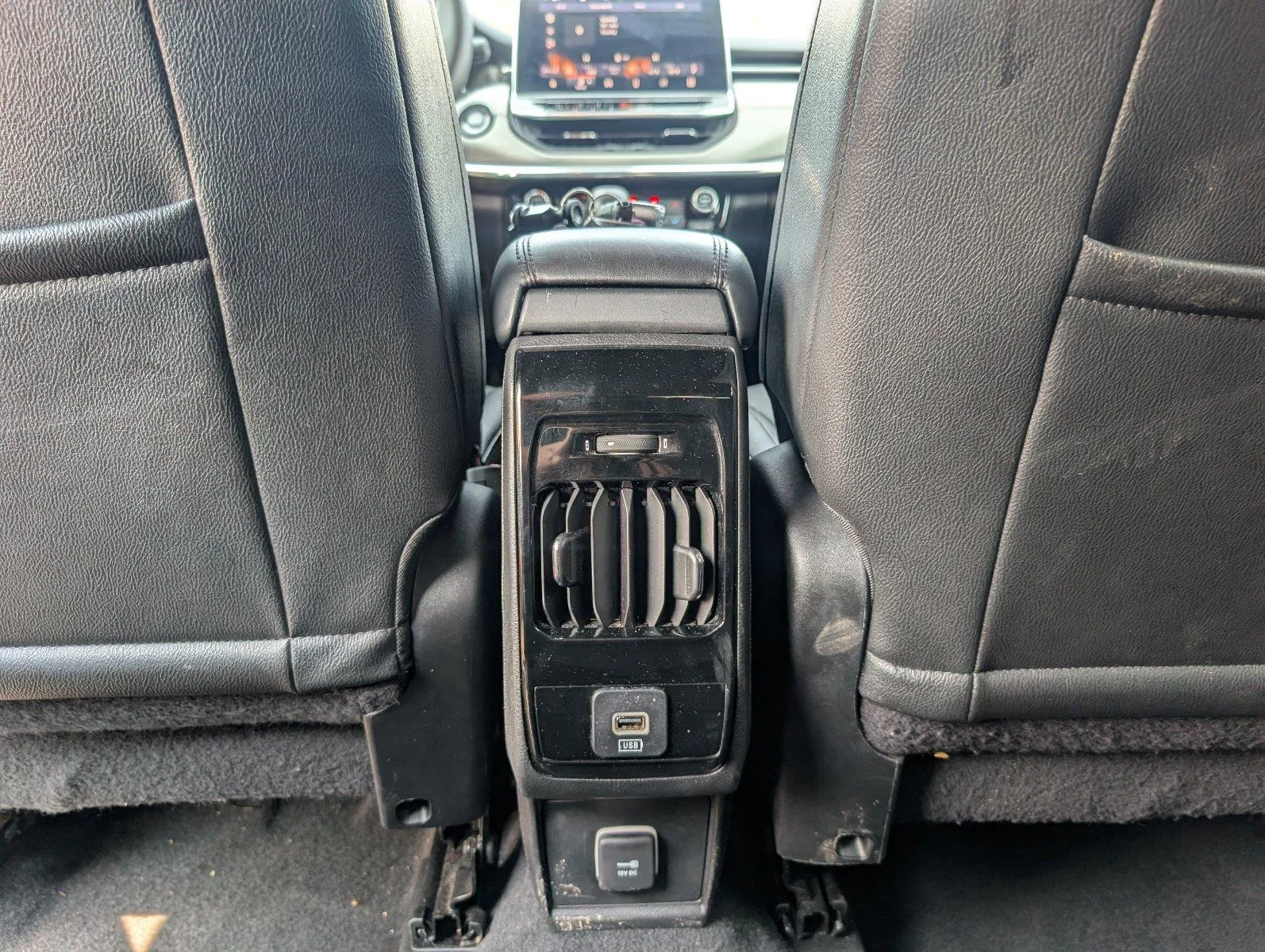 Used 2024 Sting-Gray Clearcoat Jeep Limited image 34