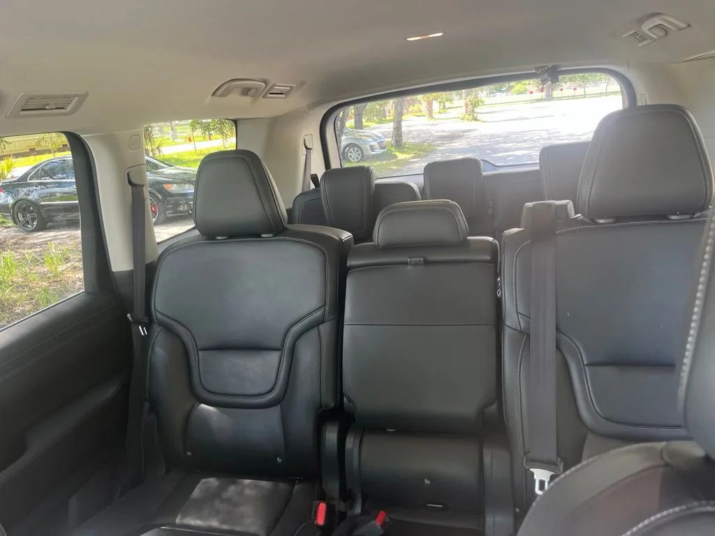 Used 2025 Aspen White Nissan SV image 8