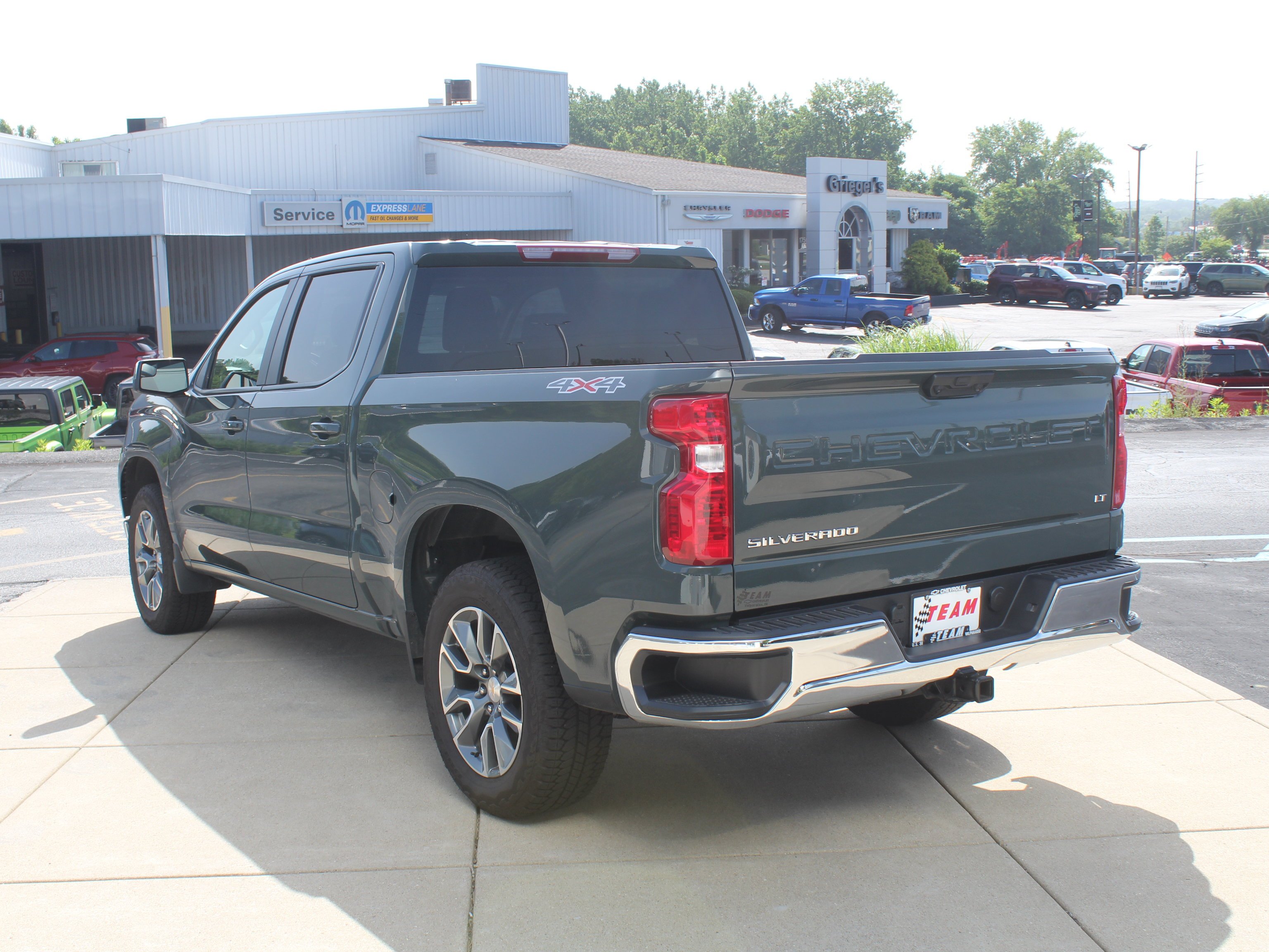 New 2026 CYPRESS GRAY Chevrolet LT (2FL) image 5