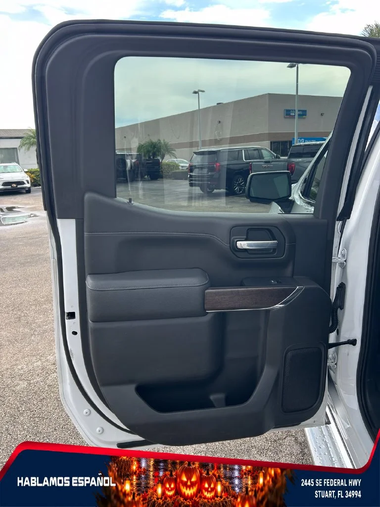 Used 2021 WHITE FROST TRICOAT GMC Denali image 20