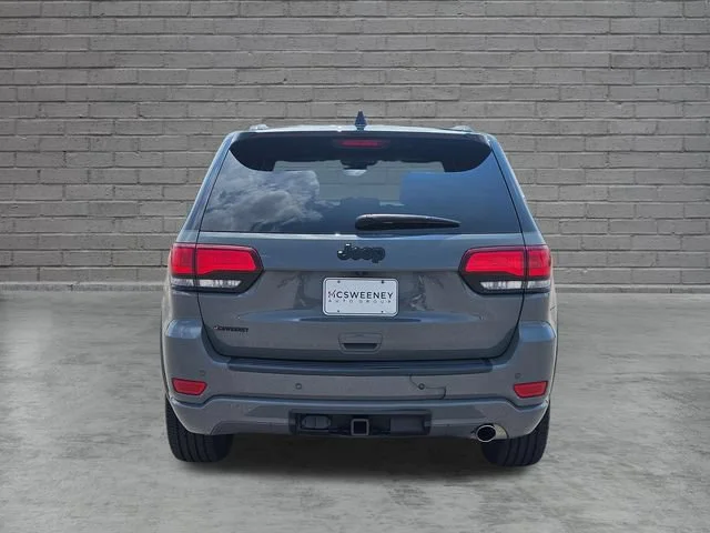 Used 2021 Gray Jeep Laredo X image 4