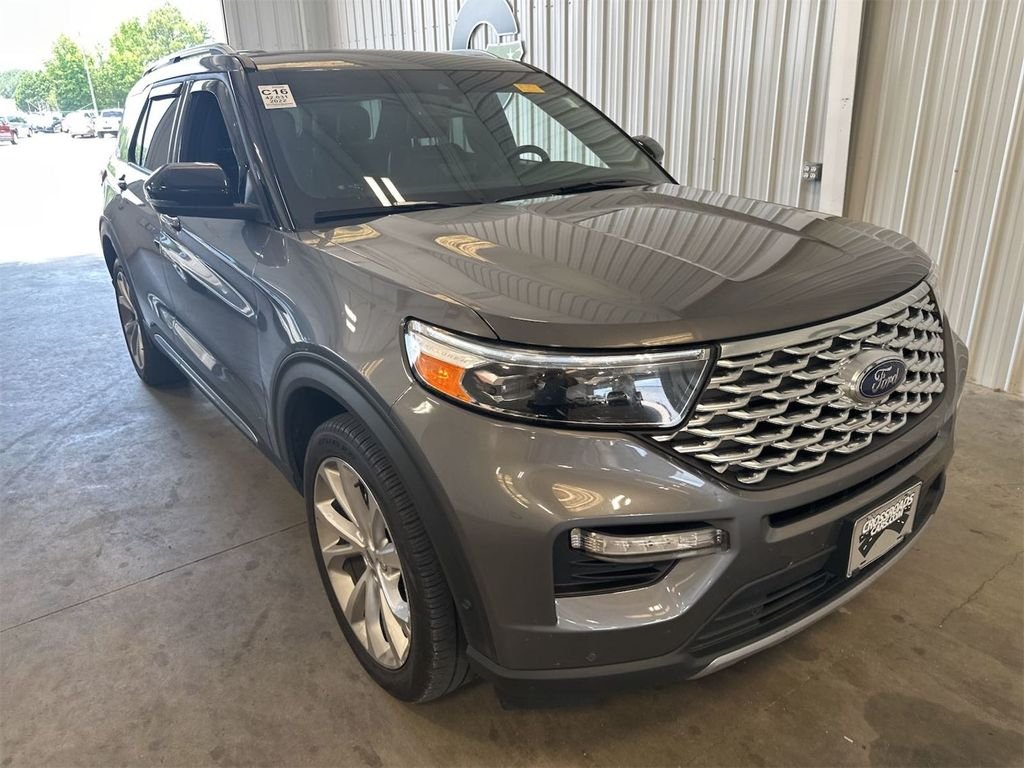 2022 Ford Explorer Platinum 4WD's photo