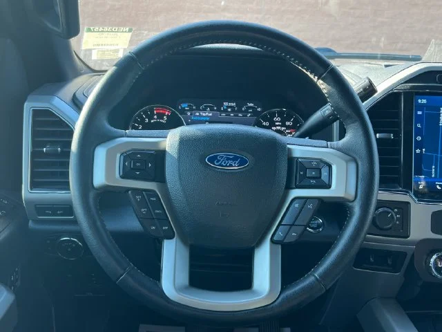 Used 2022  Ford  image 16