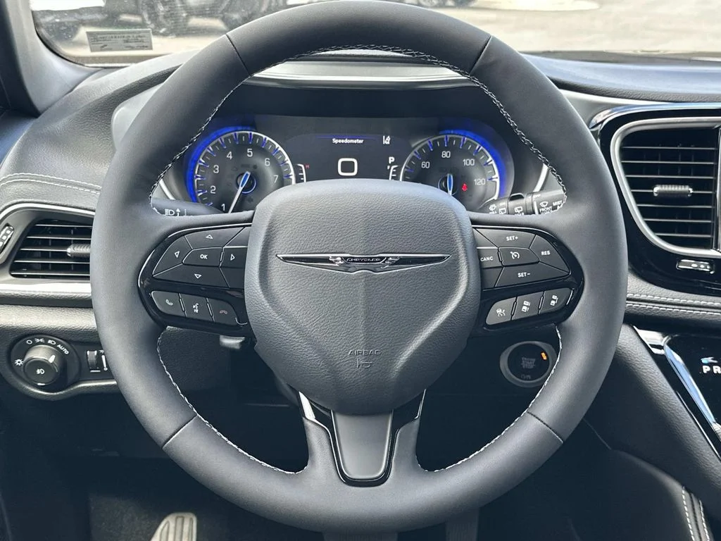 2026 Chrysler Pacifica Limited - Photo 21
