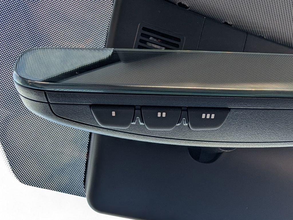 Used 2023 Black Hyundai SEL image 14