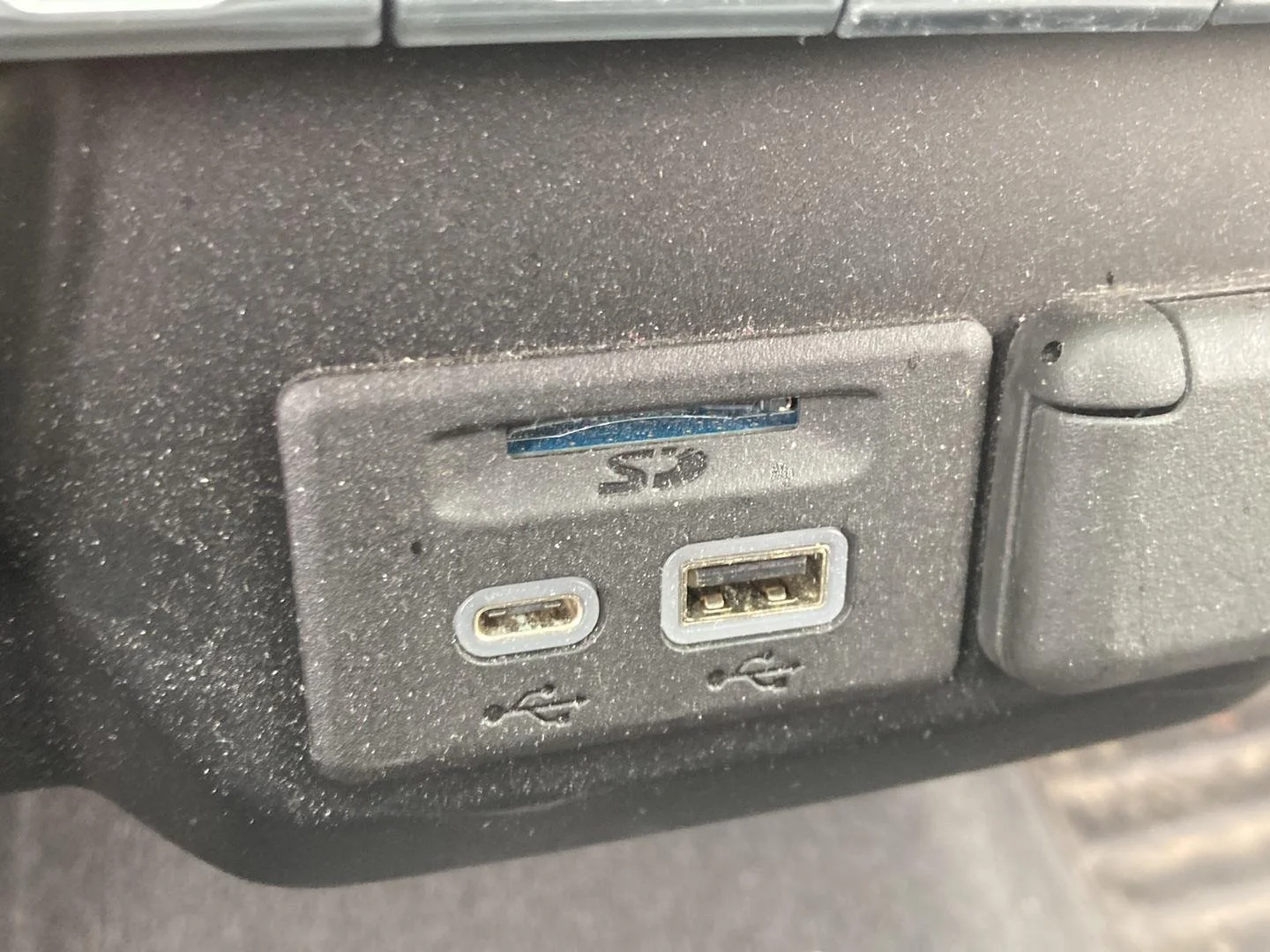 Used 2021 Summit White Chevrolet LT image 18
